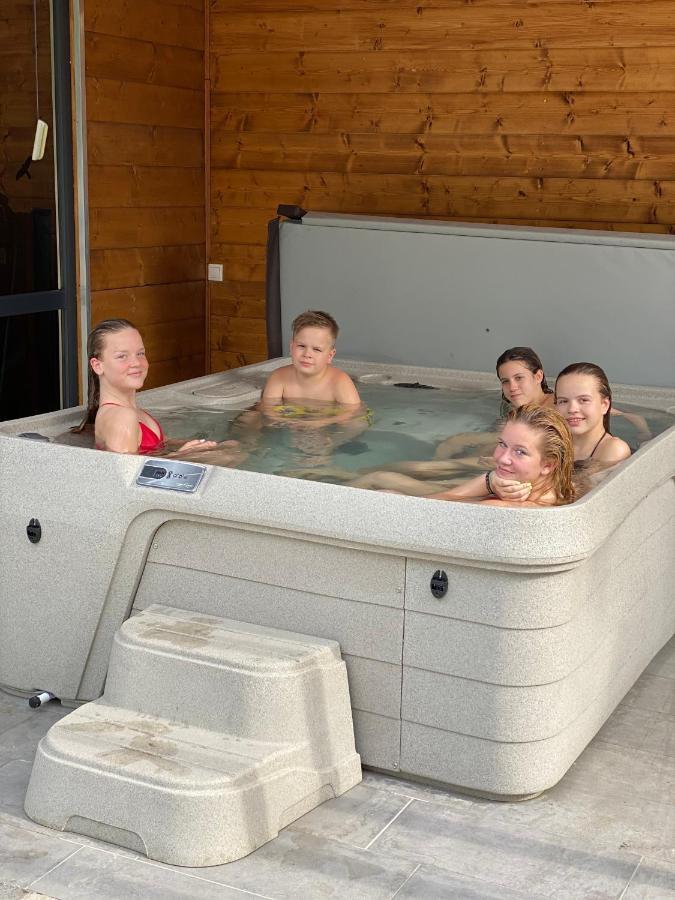 Mohacsi Wellness Vendeghaz Es Lovasklub Ξενοδοχείο Εξωτερικό φωτογραφία