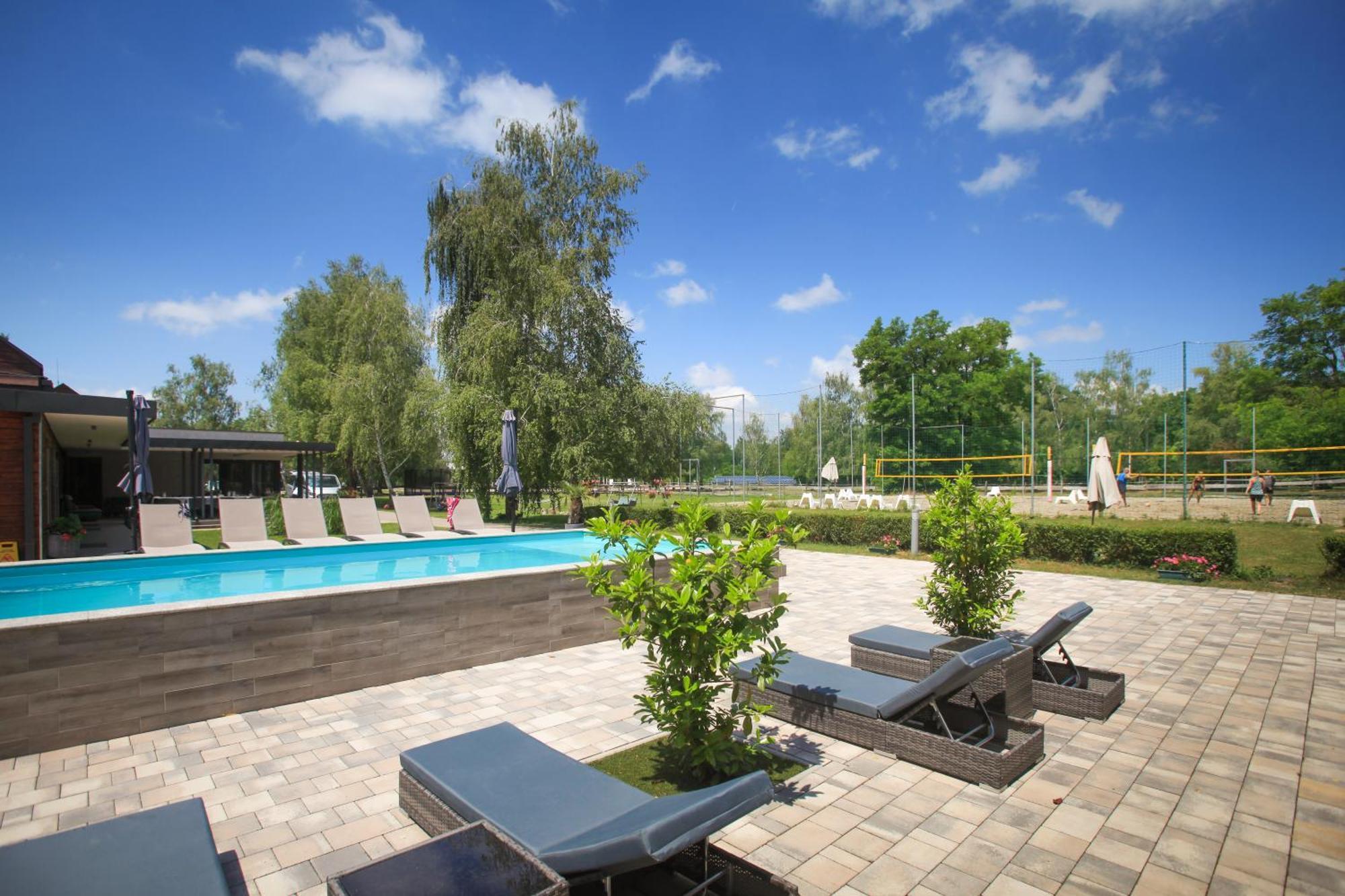 Mohacsi Wellness Vendeghaz Es Lovasklub Ξενοδοχείο Εξωτερικό φωτογραφία